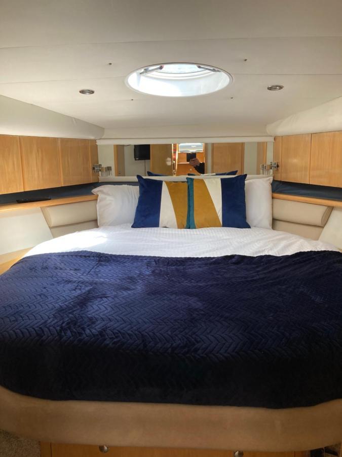 Entire Boat At St Katherine Docks 2 Available Select Using Room Options London Exterior foto