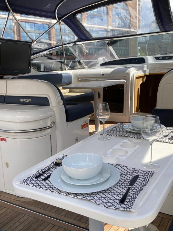 Entire Boat At St Katherine Docks 2 Available Select Using Room Options London Exterior foto