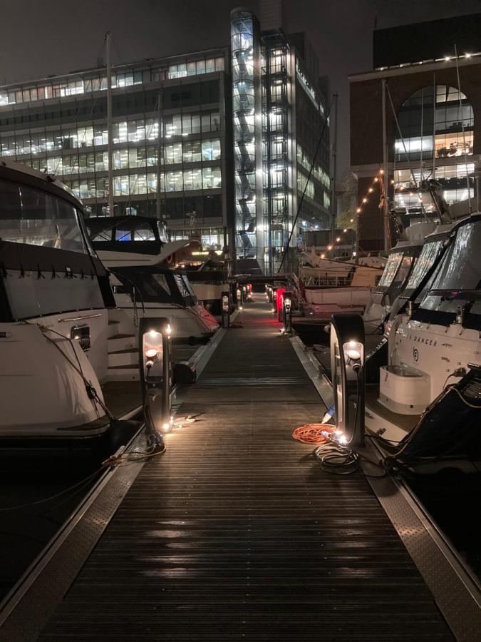 Entire Boat At St Katherine Docks 2 Available Select Using Room Options London Exterior foto