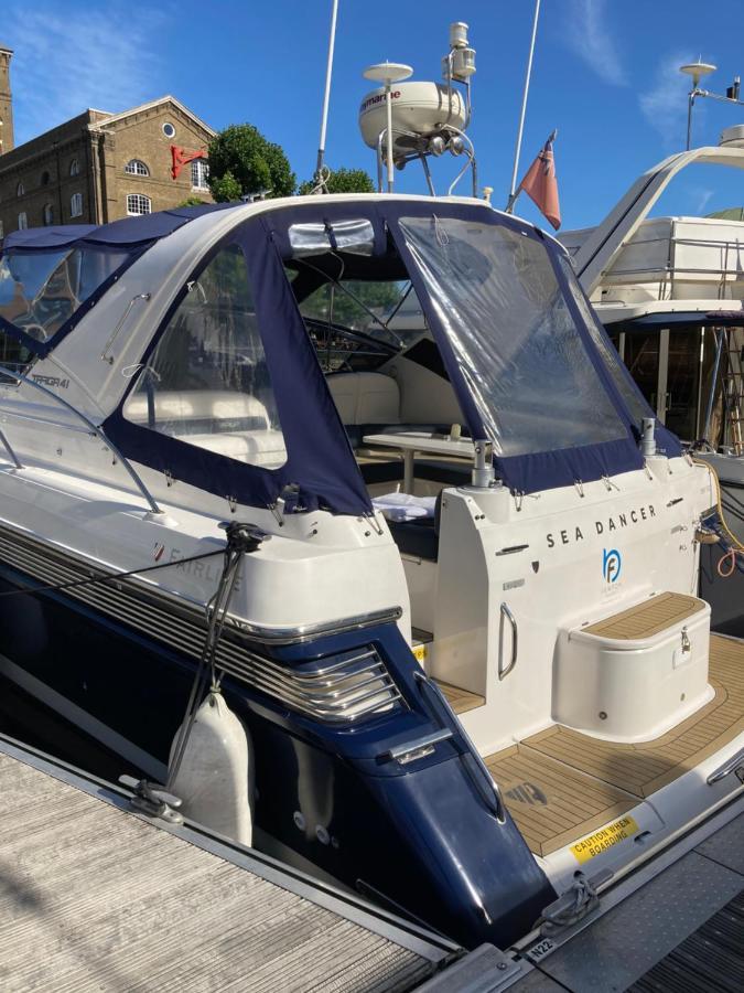 Entire Boat At St Katherine Docks 2 Available Select Using Room Options London Exterior foto