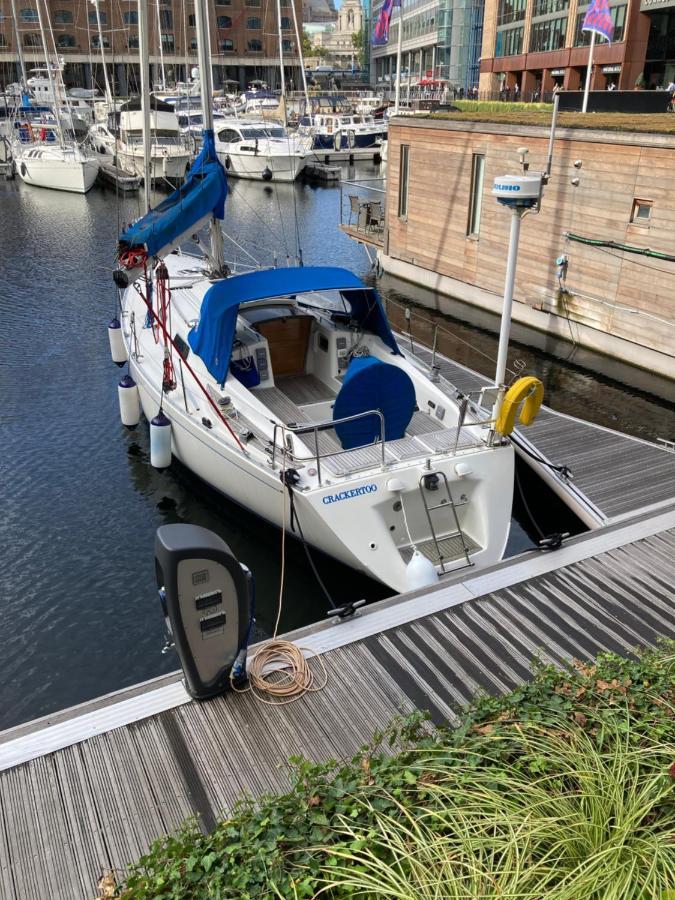 Entire Boat At St Katherine Docks 2 Available Select Using Room Options London Exterior foto