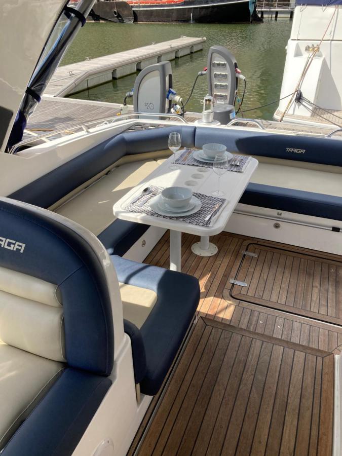 Entire Boat At St Katherine Docks 2 Available Select Using Room Options London Exterior foto