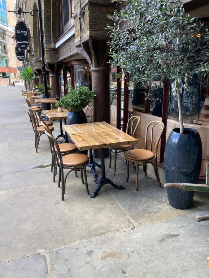 Entire Boat At St Katherine Docks 2 Available Select Using Room Options London Exterior foto
