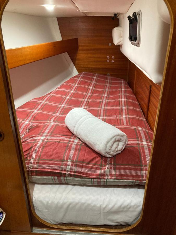 Entire Boat At St Katherine Docks 2 Available Select Using Room Options London Exterior foto